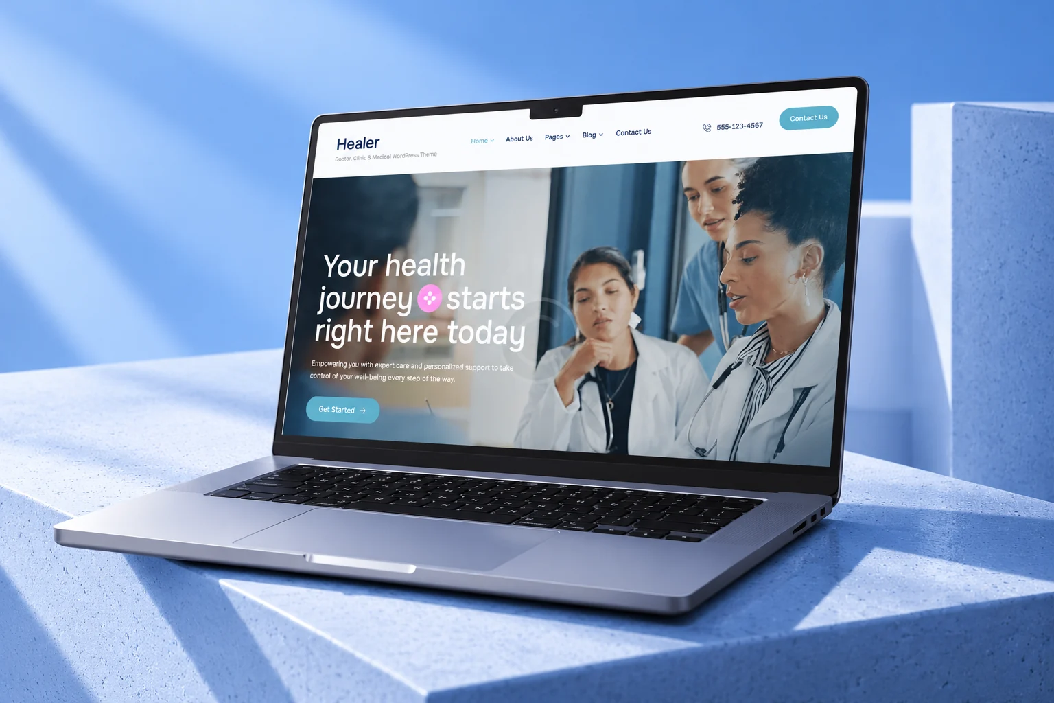 Vista de la página web de Healer en una computadora portátil
